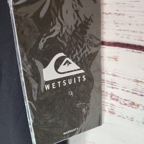 NWT Quiksilver Black Performance Wetsuit Shorts - Picture 2 of 7